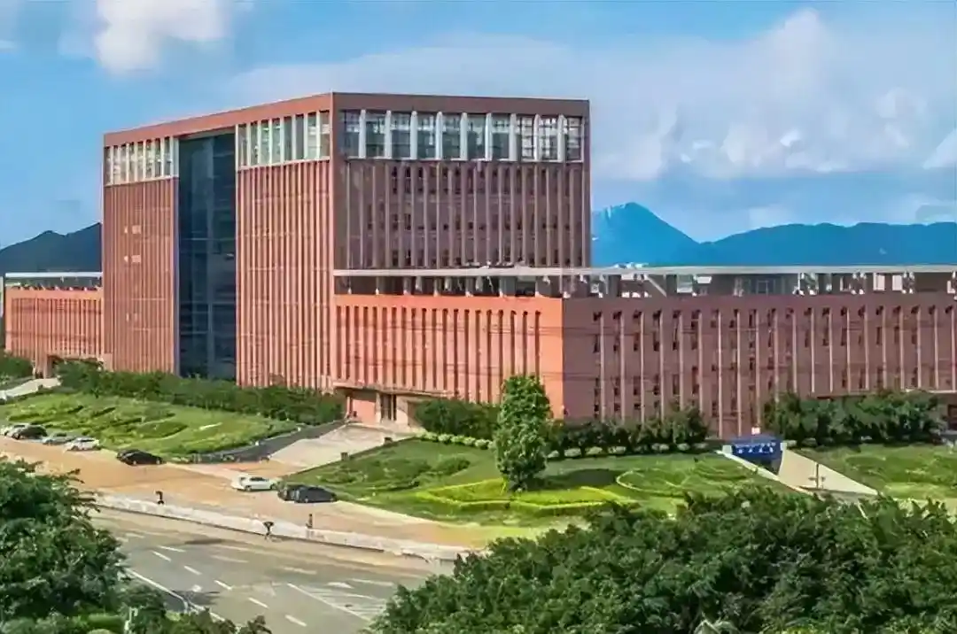 北京某大學(xué)機(jī)房搬遷項(xiàng)目